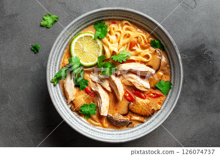 Spicy Thai Noodle Chicken Soup. Khao Soi 126074737