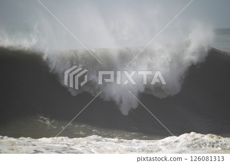 Waves crashing on Katsurahama Beach Waves crashing on Katsurahama Beach 126081313