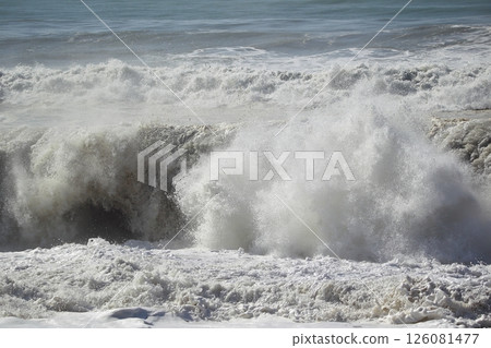 海浪拍擊桂濱 126081477