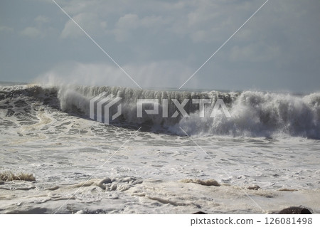 Waves crashing on Katsurahama Beach Waves crashing on Katsurahama Beach 126081498