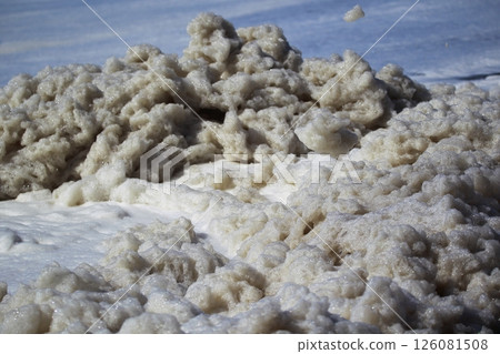 海浪拍擊桂濱 海浪拍擊桂濱 126081508