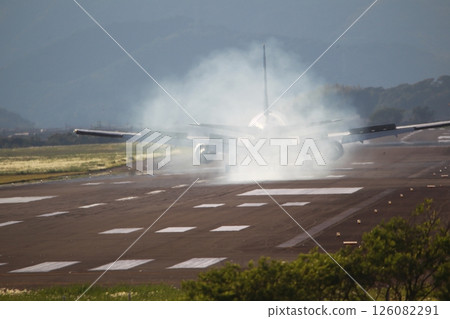 Airplane landing 126082291