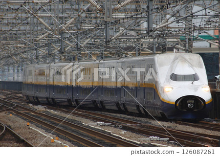 上越新幹線E4系Max朱鷺號抵達高崎站（聯車作業） 126087261