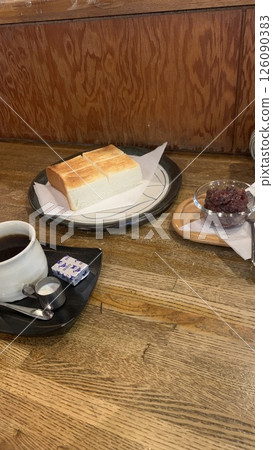 咖啡和烤麵包 咖啡和烤麵包 126090383