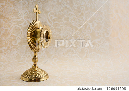 Corpus Christy concept. Golden monstrance 126091508