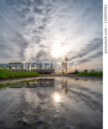 The Jōsō Line runs through rice fields 126095061