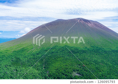 [Mountain material] Mt. Asama seen from Tommy's Head in summer [Nagano Prefecture] 126095793
