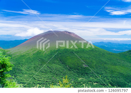 [Mountain material] Mt. Asama seen from Tommy's Head in summer [Nagano Prefecture] 126095797