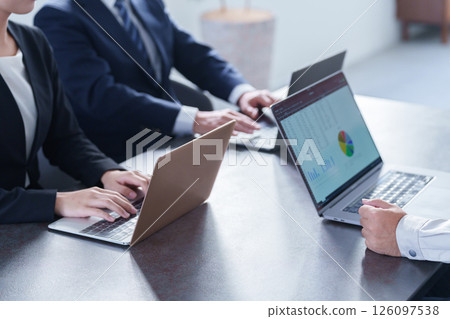 A businessman meeting in the office A businessman meeting in the office 126097538