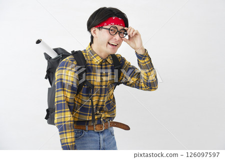 秋葉原風格的男性，白色背景，肖像，看著相機 126097597