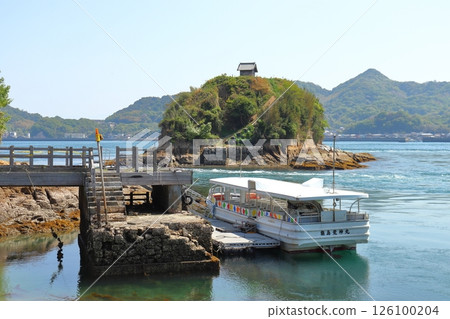 村上水郡野島的附屬島嶼台崎島及登陸遊覽碼頭及遊覽船 126100204