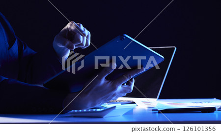Digital innovation and smart work for a data-driven future: Strategic investment analysis and business growth. 126101356