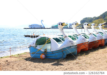 豬苗代湖, 豬苗代遊覽船, 豬苗代, 白鳥丸, 長濱, 湖畔, 龜丸, 天鵝船, 湖, 福島縣, 沖澤 豬苗代湖, 豬苗代遊覽船, 豬苗代, 白鳥丸, 長濱, 湖畔, 龜丸, 天鵝船, 湖, 福島縣, 沖澤 126102764