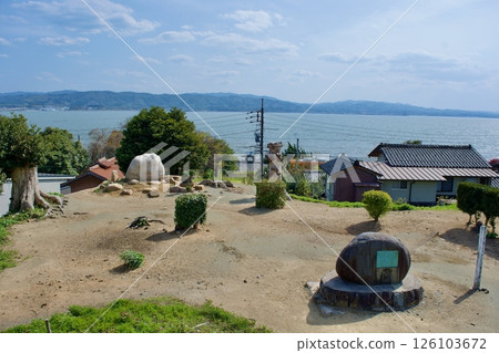 春天從松江藩的天林寺看到的宍道湖 126103672