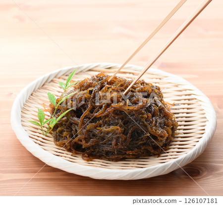 Okinawan mozuku seaweed arranged in a colander Okinawan mozuku seaweed arranged in a colander 126107181