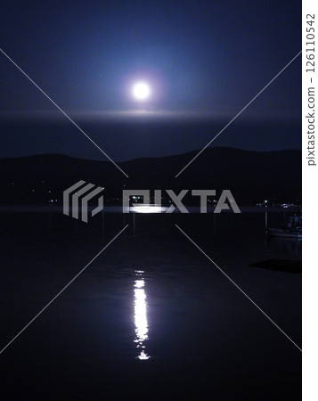 Moon Road seen from Lake Yamanaka. Yamanaka Blue Moon Road seen from Lake Yamanaka. Yamanaka Blue 126110542