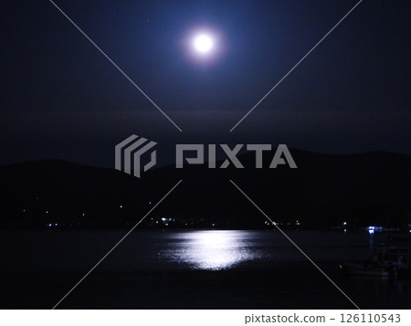 Moon Road seen from Lake Yamanaka. Yamanaka Blue. Moon Road seen from Lake Yamanaka. Yamanaka Blue. 126110543