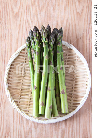 Green asparagus Green asparagus 126113421
