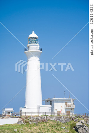 青森縣 位於本州邊緣的下北半島的白色尻屋崎燈塔 126114338