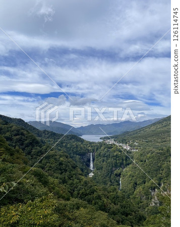 蘆之湖、華嚴瀑布和日光的風景 126114745
