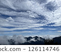 夢幻般的雲彩和山景 126114746