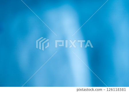 水中搖曳的影子影像(庫存照片) 水中搖曳的影子影像(庫存照片) 126118381