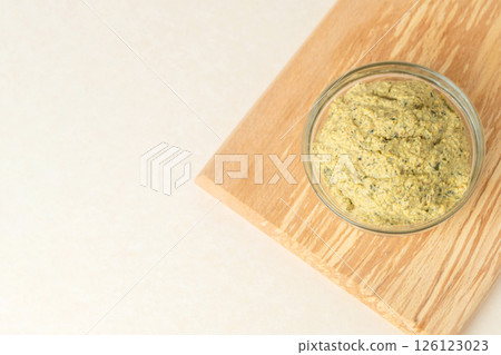 Probiotic cashew paste with seeds 126123023