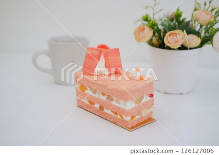 Piece of cake  126127006