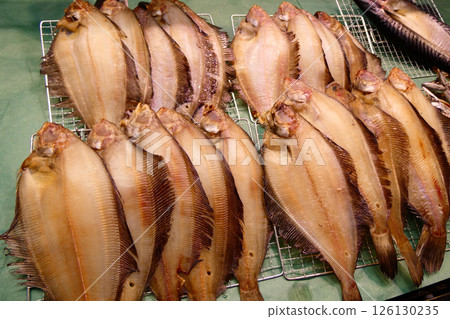 八戶八食中心的乾比目魚 八戶八食中心的乾比目魚 126130235