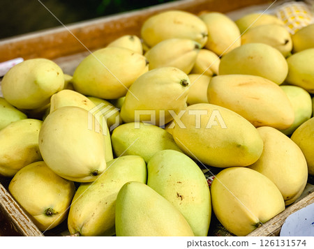 Mango section Fruit section Mango section Fruit section 126131574