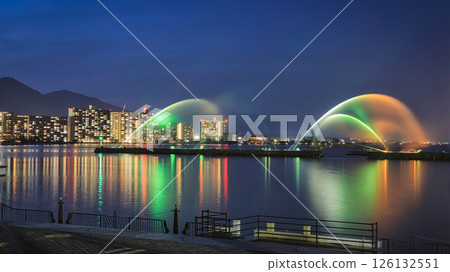 大津港彩虹色的夜景 126132551