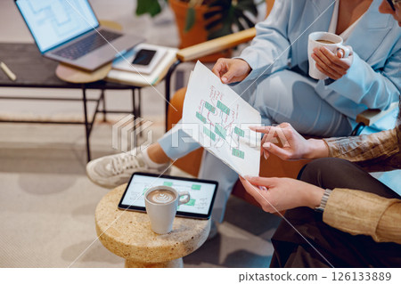 Join a Collaborative Work Session with dynamic Presentations and effective Digital Tools Join a Collaborative Work Session with dynamic Presentations and effective Digital Tools 126133889
