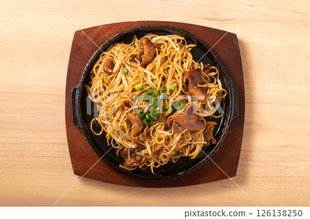 Hotplate horumon fried noodles Hotplate horumon fried noodles 126138250