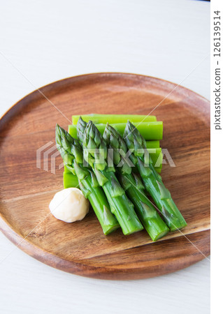 煮綠蘆筍 126139514