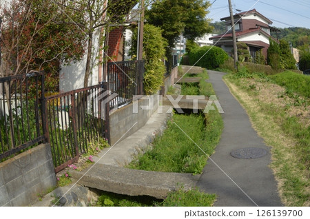 水路 東京都八王子市 水路 東京都八王子市 126139700