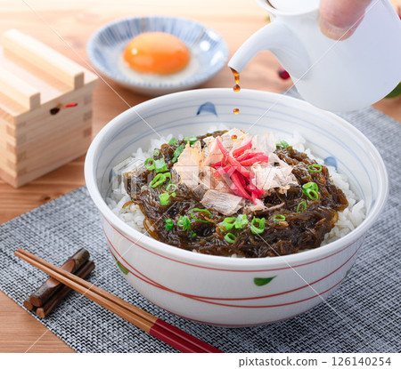 Very healthy♪ Mozuku rice bowl Very healthy♪ Mozuku rice bowl 126140254