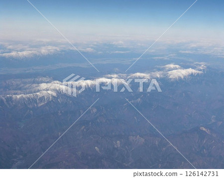 從飛機上看到的山脈 126142731