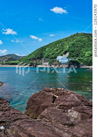 從戎洞窟散步道眺望的海景 126143970