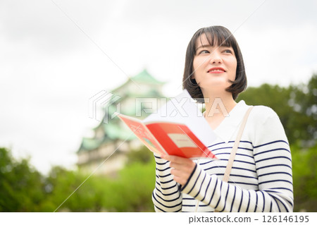 旅遊婦女和指南 126146195