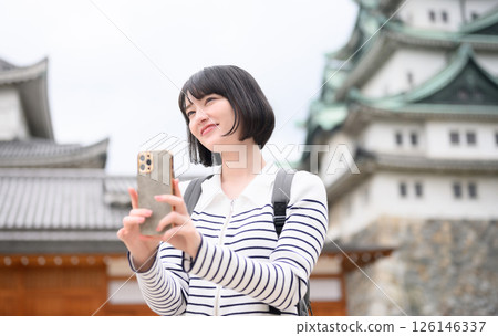 旅行的女人的肖像 126146337