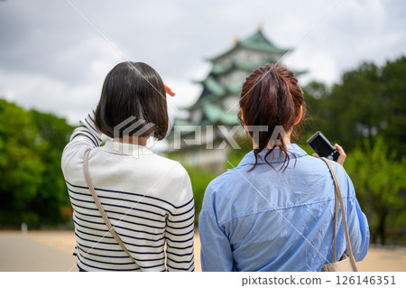 旅行的女人的肖像 126146351