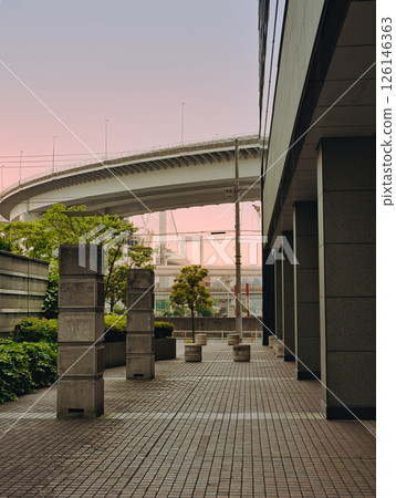 城市中的橋樑 城市中的橋樑 126146363