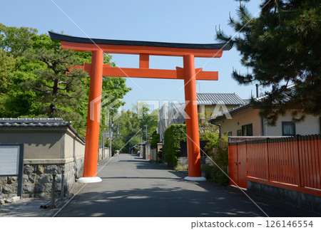 Torii at the entrance to Shimogamo Shrine, Sakyo-ku, Kyoto Torii at the entrance to Shimogamo Shrine, Sakyo-ku, Kyoto 126146554
