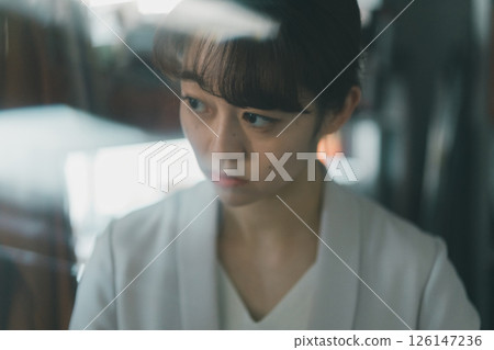 female, lady, woman 126147236