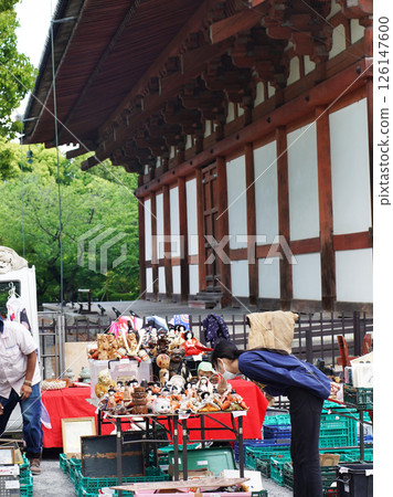 A scene from the junk market held at Toji Temple in Kyoto 126147600