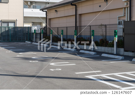 每小時租金停車場 126147607