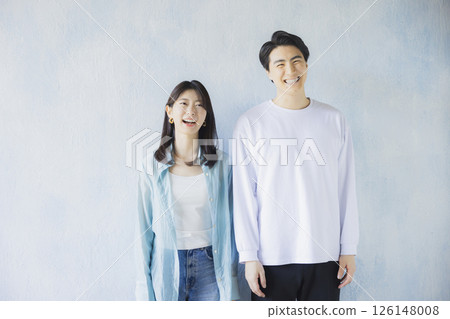 A man standing side by side 126148008