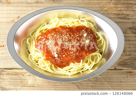 Meat sauce pasta topped with grated cheese 126148066