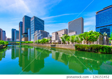 Skyscrapers and Tosabori River in Nakanoshima, Osaka 126151452