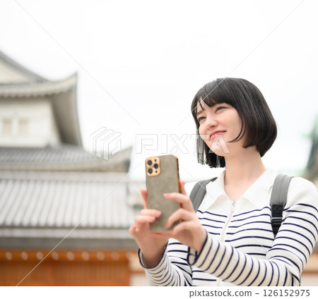Portrait of a woman traveling Portrait of a woman traveling 126152975